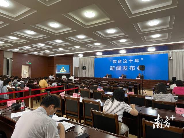1 南方+ 姚昱旸 拍摄
