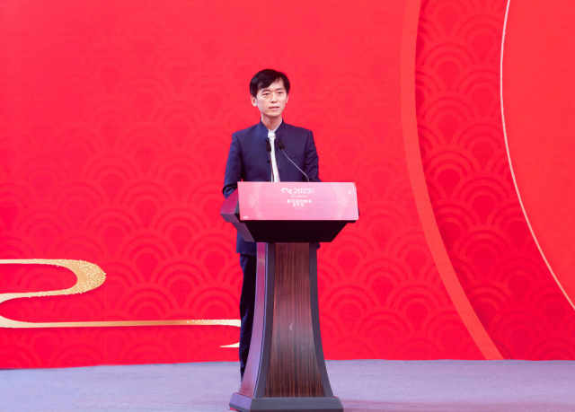 △中央广播电视总台文艺节目中心负责人许文广介绍春晚创意亮点