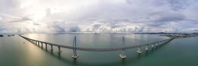 图为港珠澳大桥（无人机全景照片）。新华社记者 陈晔华 摄