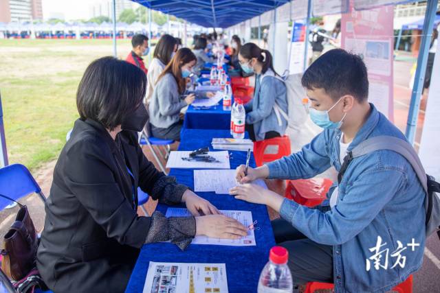 南方⁺ 肖文舸 拍摄