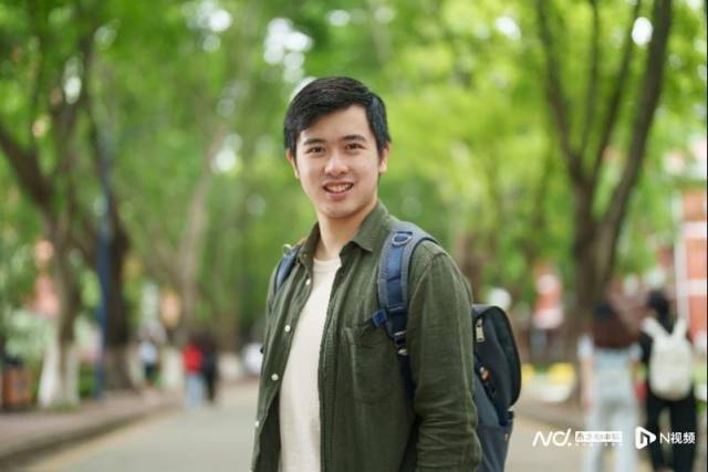 郑禧年,暨南大学新传学院播音与主持艺术(粤语)专业、首届粤港澳大湾区十大杰出港生、香港特区政府南区青年团副团长