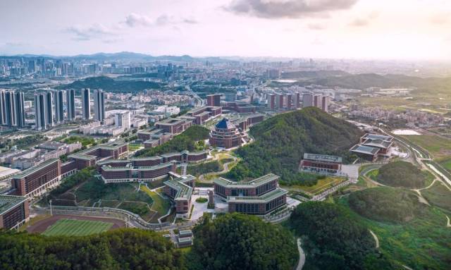 深圳校区西南向整体鸟瞰 深圳校区西南向整体鸟瞰