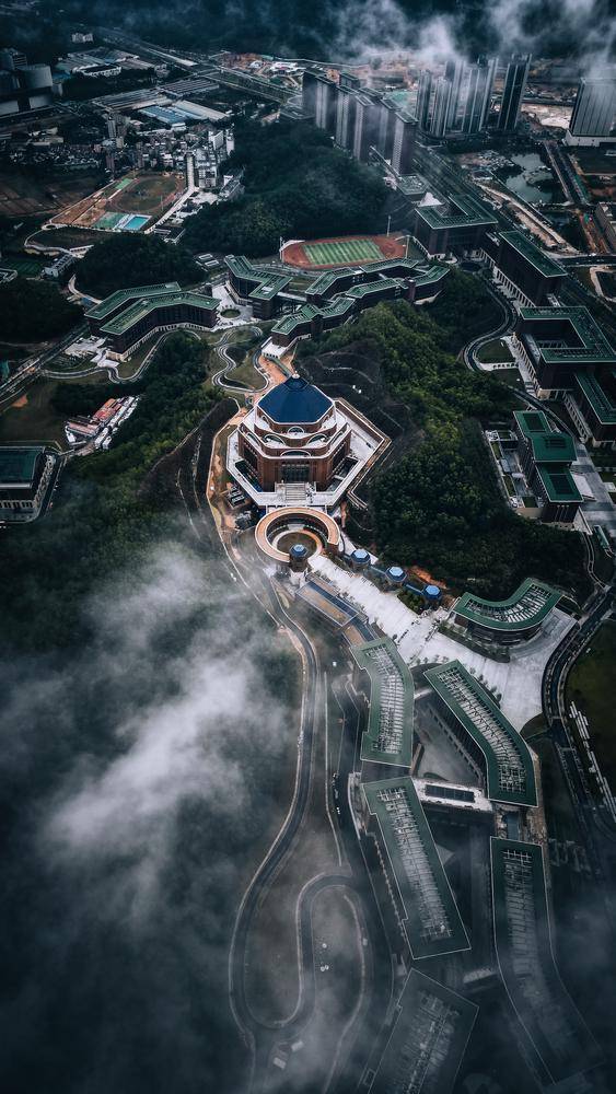 联系东西教学区的校园学术轴 联系东西教学区的校园学术轴