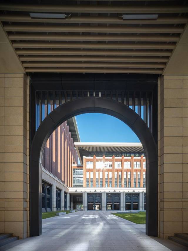 连廊与庭院 连廊与庭院