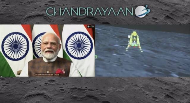 印度月球探测器“月船3号”探测器登陆月球成功