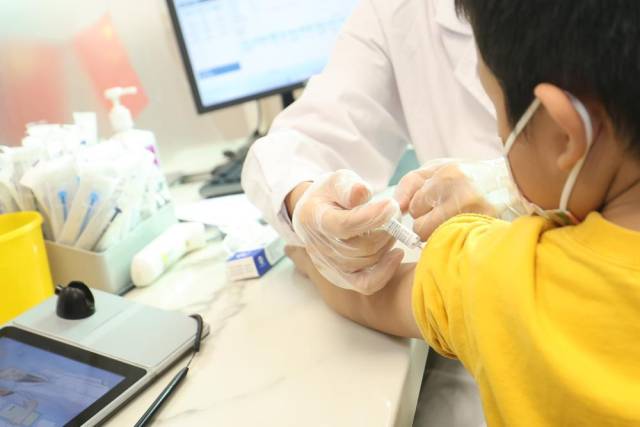 国产首款四价流感病毒亚单位疫苗，广东首针开打！