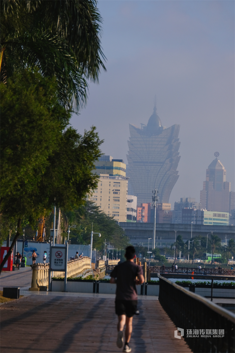 去张家界旅游跟团好还是自己去好（张家界跟团游好还是自己玩好）