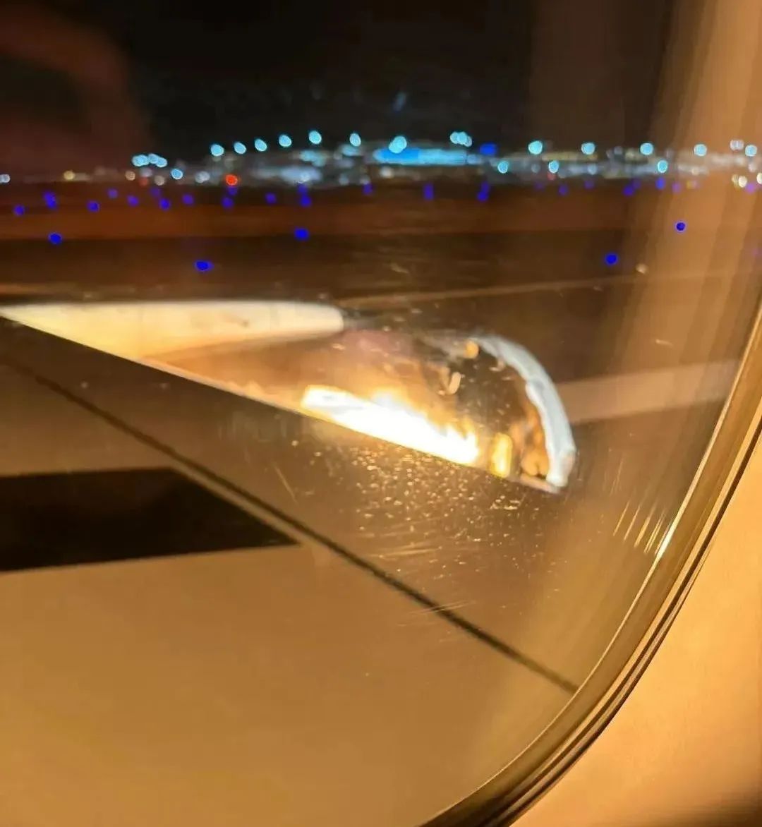 14名香港乘客死里逃生，“刚逃出飞机便发生爆炸！”