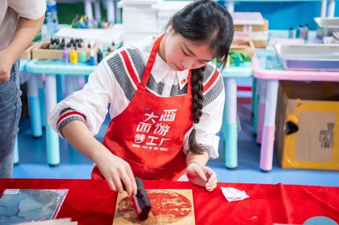 去上海迪士尼住哪个酒店比较适合（上海迪士尼住哪个酒店比较方便）