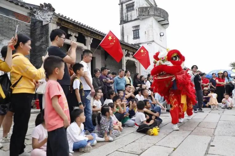 重庆的天气适合穿什么衣服（今天重庆的天气适合穿什么衣服）