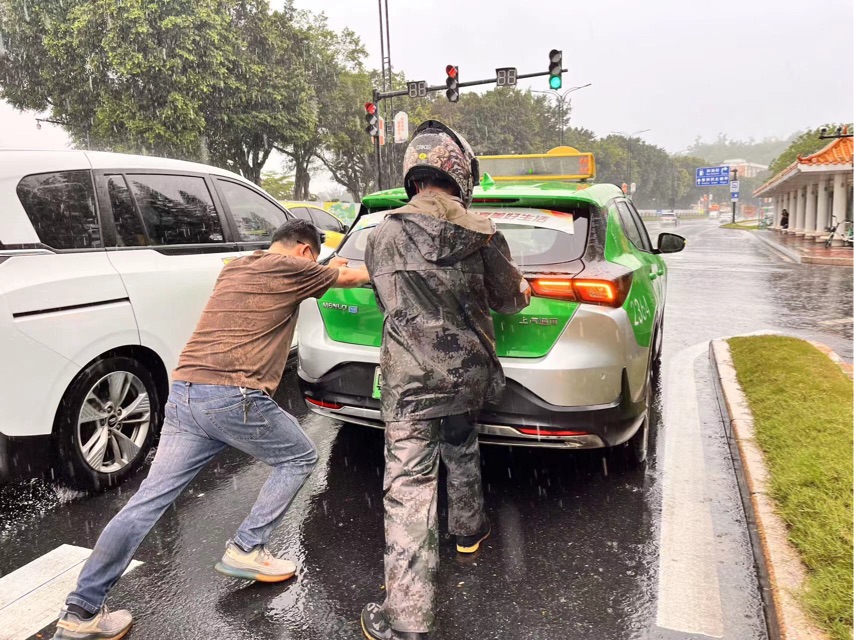 雨后彩虹上海闵行区（上海闵行区雨天）