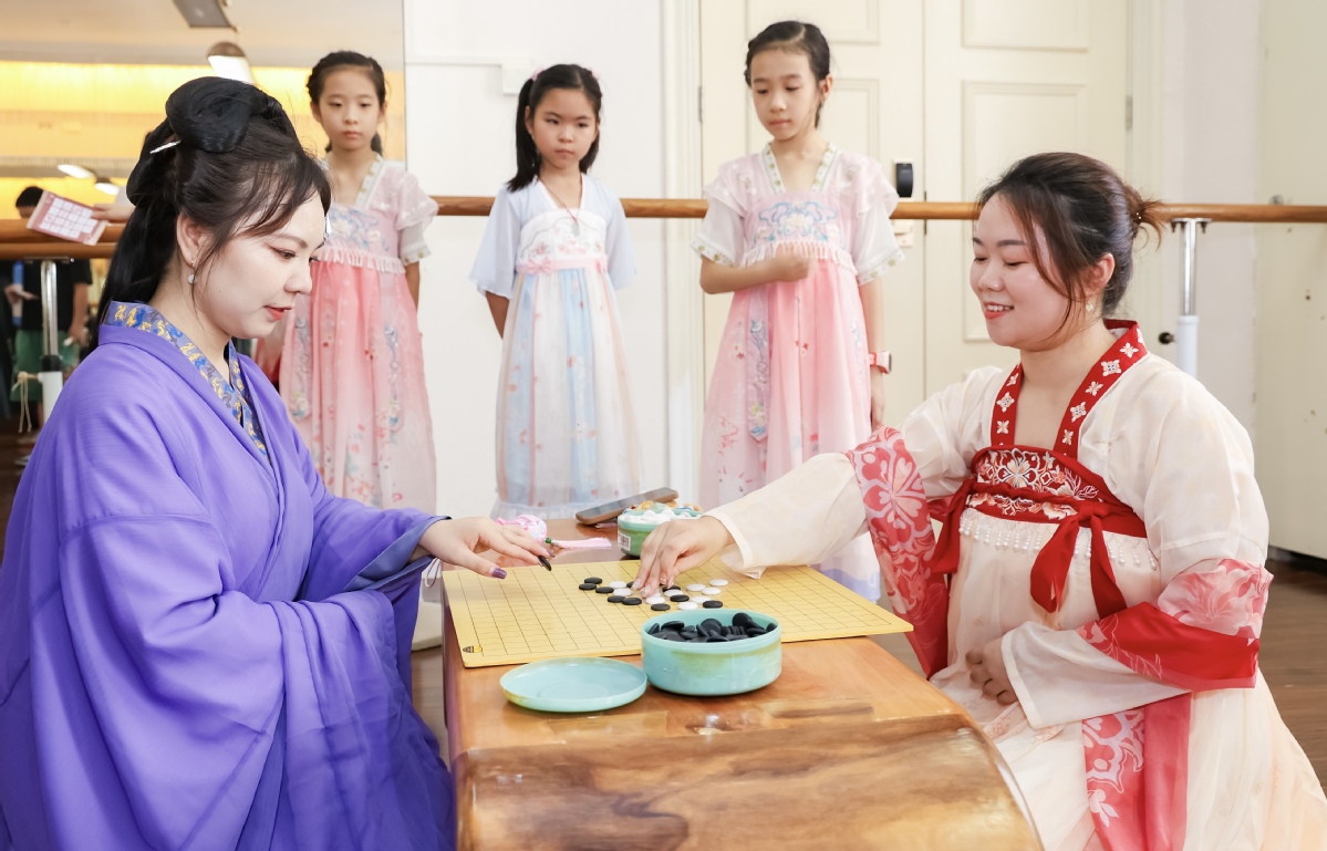 香港迪士尼乐园门票多少钱（香港迪士尼乐园门票多少钱一张）