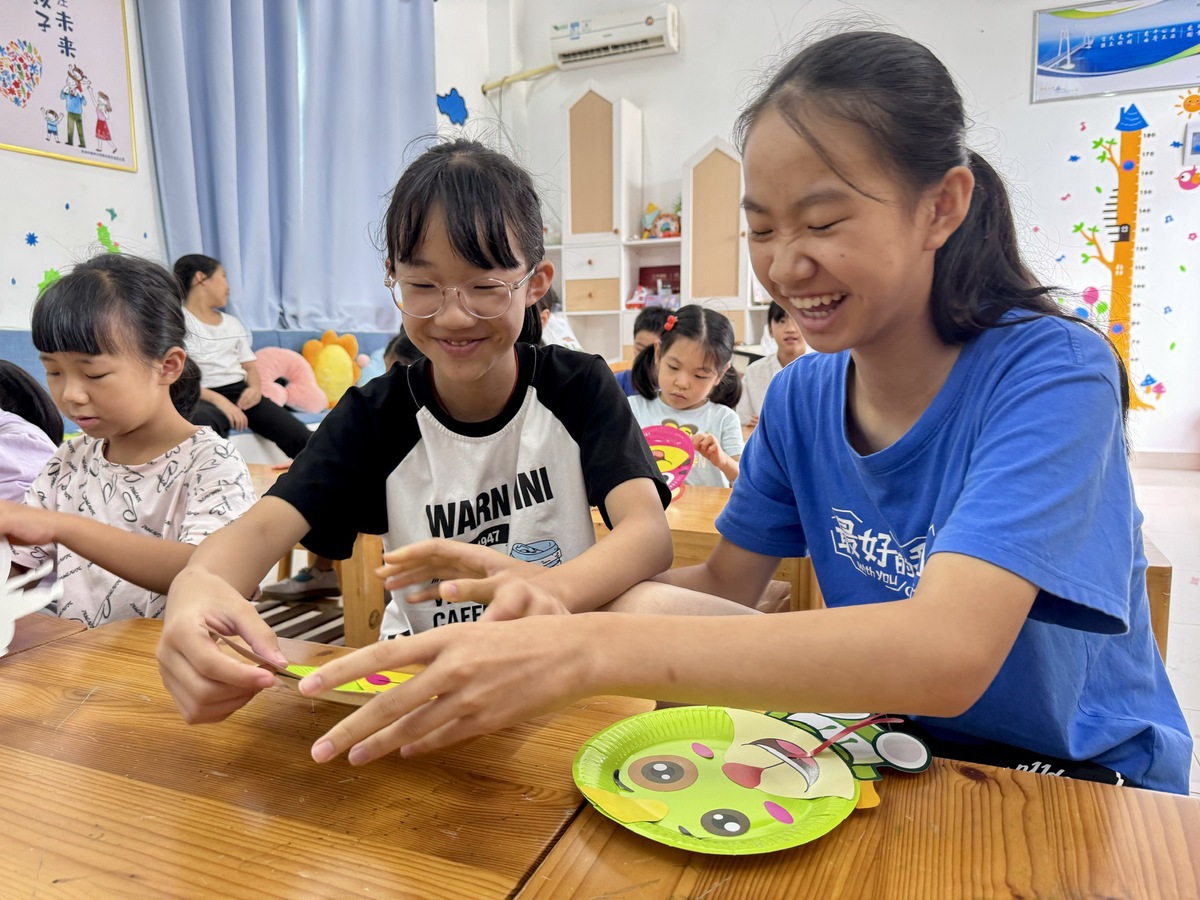 香港和上海比哪个更发达（香港和上海当今哪个更发达）