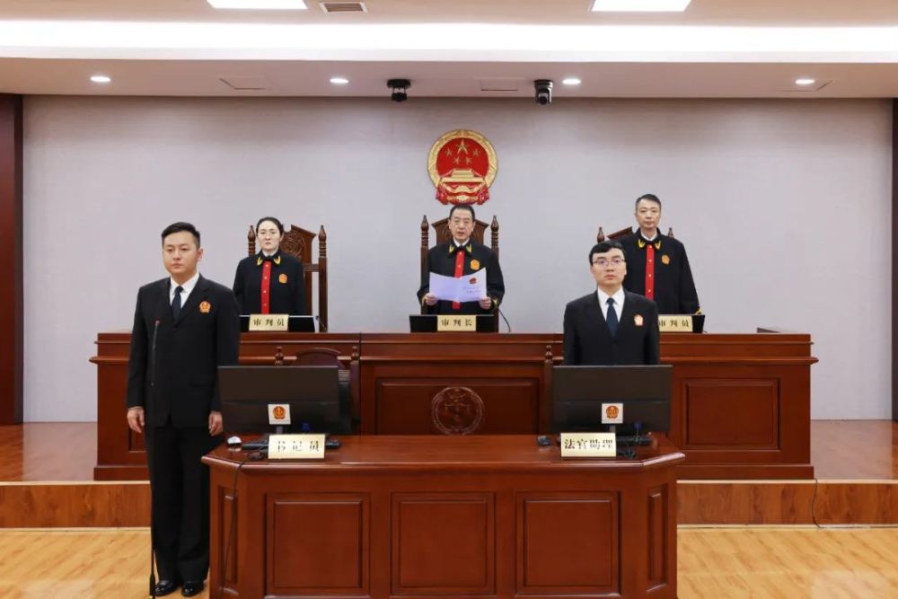 上海健康医学院（上海健康医学院学费）