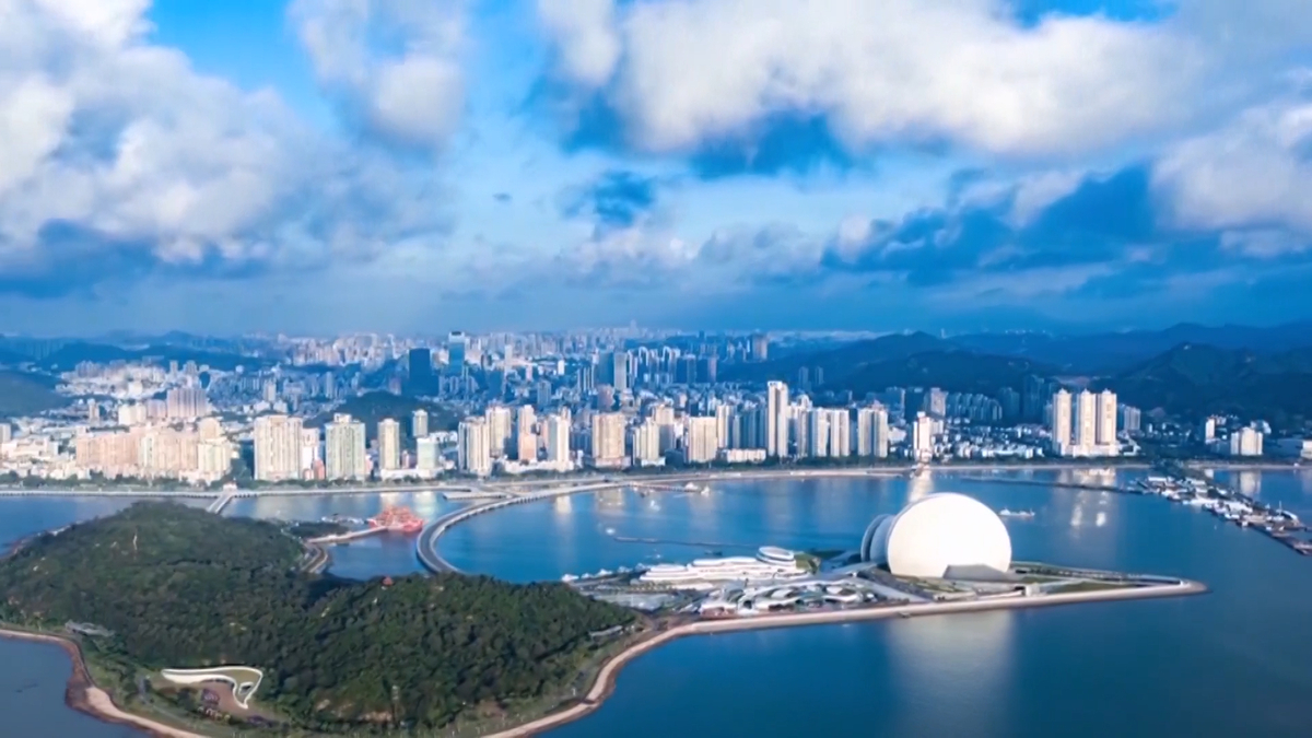 香港发达还是上海发达（是香港的经济发达还是上海的发达）