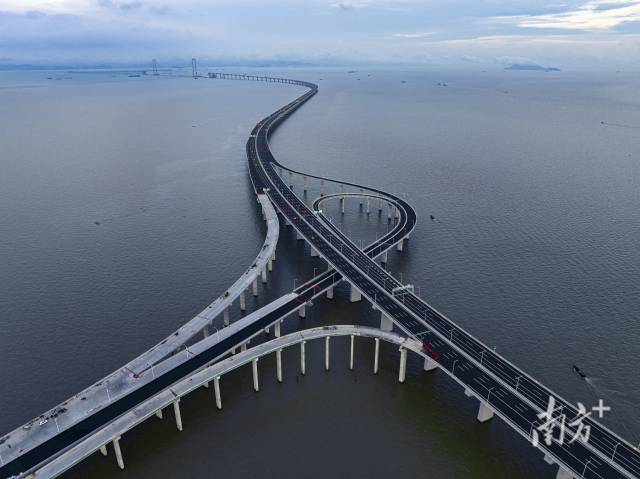 深中通道将通过万顷沙支线连接广州南沙。 深中通道将通过万顷沙支线连接广州南沙。