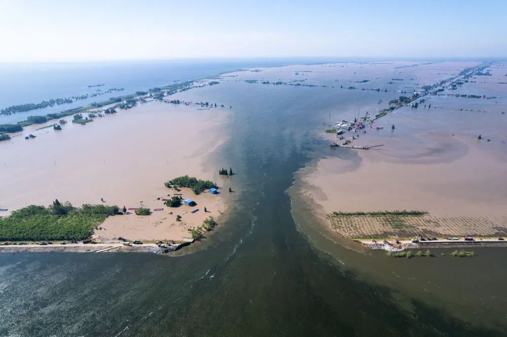 上海穿孔师闵行区（上海专业穿孔）