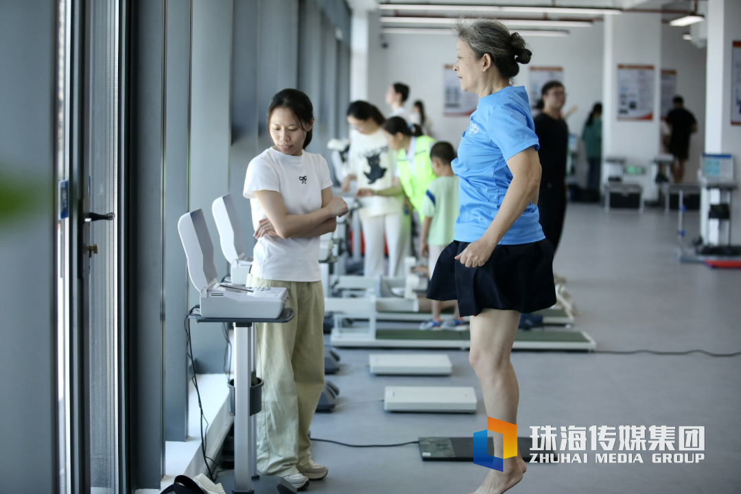 香港和上海谁更繁华（香港跟上海谁比较繁华）