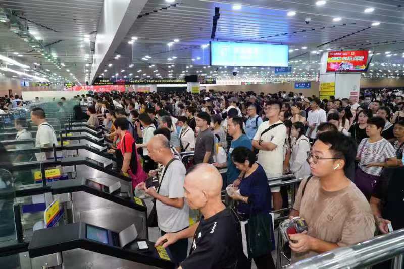 香港面积和大陆哪个城市差不多大（香港面积多大相当于大陆哪个城市）