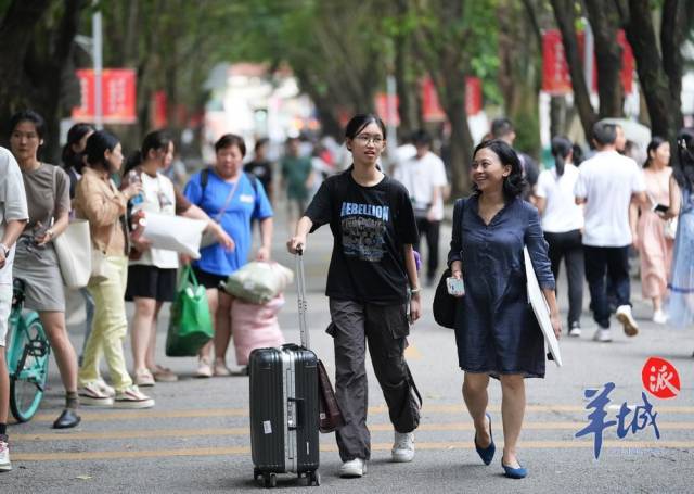 广东多所重面下校宣告重去世数据，部份下校本研“倒挂”